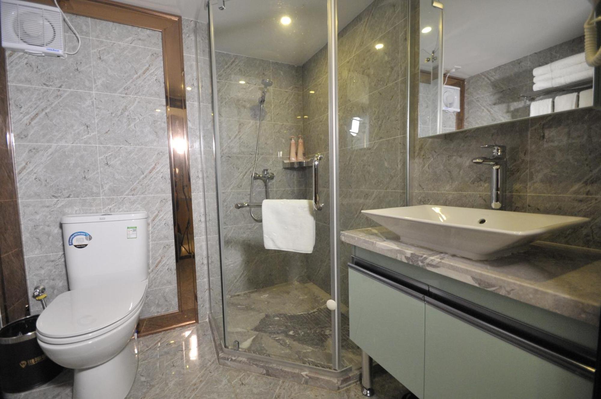 Waifiden Duplex Hotel Apartment Zhongyong Jinyu Branch-Free Shuttle Bus During The Canton Fair 외부 사진