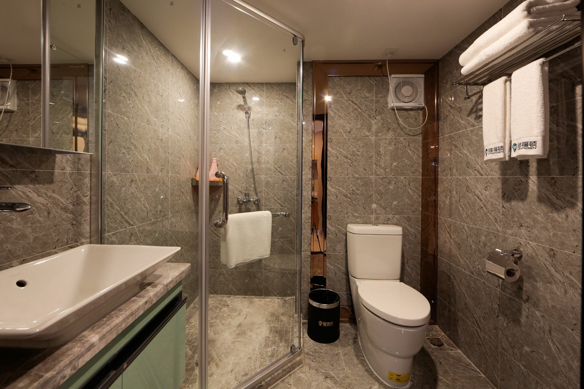 Waifiden Duplex Hotel Apartment Zhongyong Jinyu Branch-Free Shuttle Bus During The Canton Fair 외부 사진