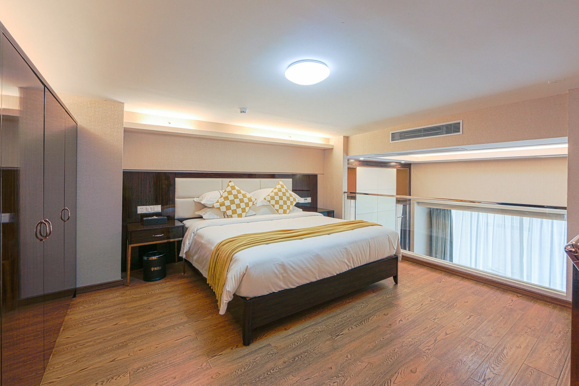 Waifiden Duplex Hotel Apartment Zhongyong Jinyu Branch-Free Shuttle Bus During The Canton Fair 외부 사진